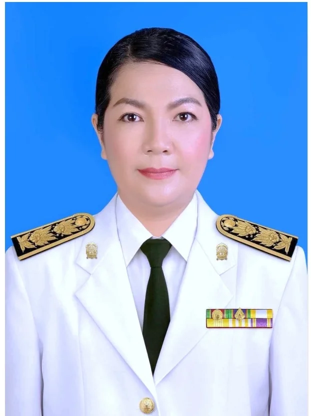 นางธนภร เพ็งจางค์